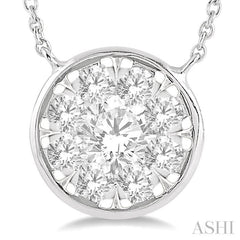 1/2 Ctw Round Shape Lovebright Diamond Pendant With Chain in 14K White Gold