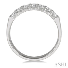 3/4 Ctw 7 Stone Round Cut Diamond Wedding Band in 14K White Gold