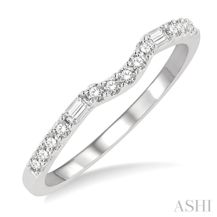 1/4 Ctw Curved Center Baguette and Round Cut Diamond Wedding Band in 14K White Gold