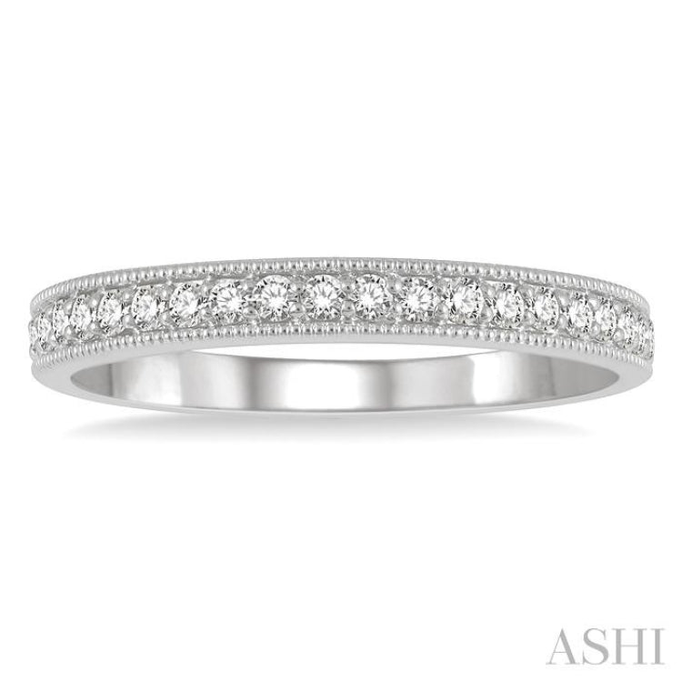 1/4 Ctw Round Cut Diamond Wedding Band in 14K White Gold