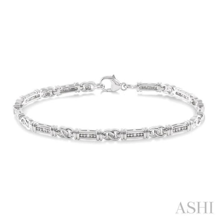 1/10 Ctw Knot Shape Round Cut Diamond Link Bracelet in Sterling Silver