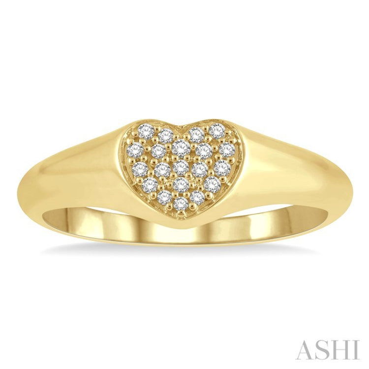 1/10 Ctw Heart Signet Round Cut Diamond Stackable Ring in 10K Yellow Gold
