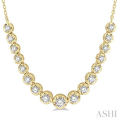 1 Ctw Round Cut Diamond Illusion Necklace in 14K Yellow Gold