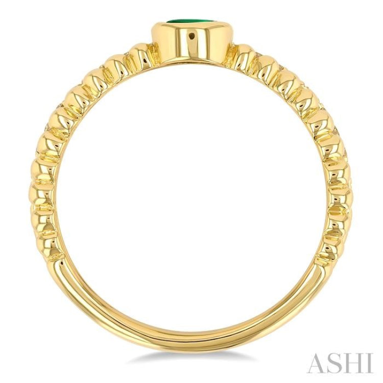 4x3 MM Oval Shape Emerald and 1/5 Ctw Round Cut DiamondsPrecious Fashion Split Twin Ring in 10K Yellow Gold