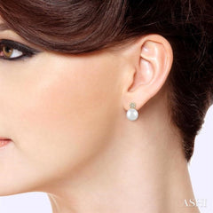 5.5 MM Round Shape Cultured Pearls and 1/20 Ctw Round Cut Diamond Petite Fashion Earring in 10K Yellow Gold