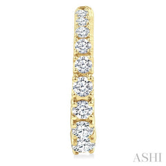 3/4 Ctw Graduated Round Cut Diamond Fashion Hoop Earrings in 14K Yellow Gold