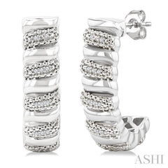 1/10 Ctw Bold Silver Ribbed Swirl Round Cut Diamond Pirouette Bold Half Hoop Earring in Sterling Silver