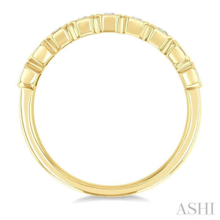 3/4 Ctw North-South Bezel Set Emerald Cut Diamond Fashion Band in 14K Yellow Gold