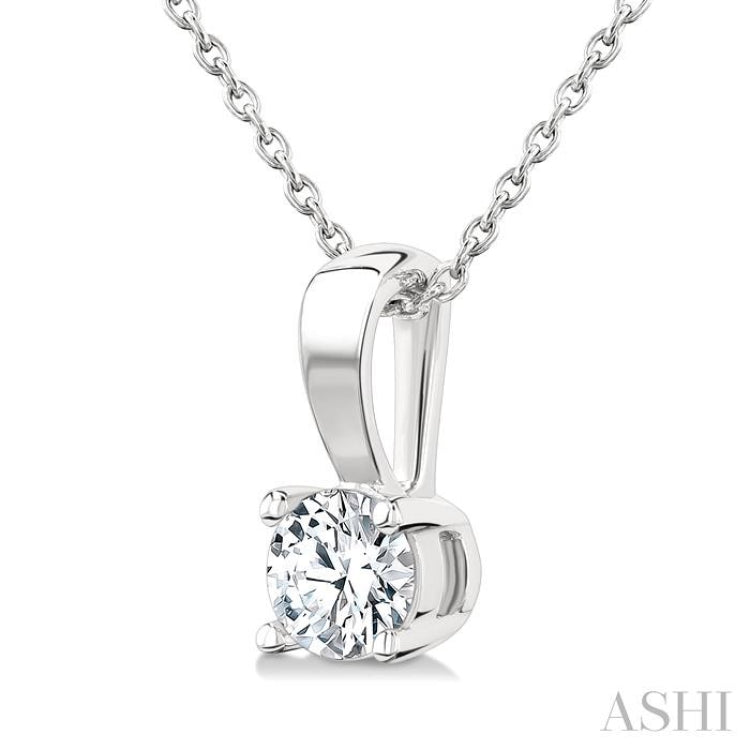 1/2 Ctw Prong Set Round Cut Diamond Solitaire Pendant With Chain in 14K White Gold