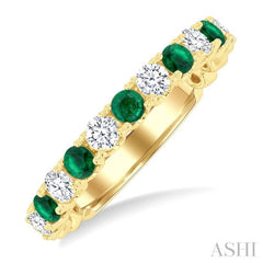 2.6 MM Emerald and 3/8 Ctw Round Cut Diamond Precious Wedding Band in 14K Yellow Gold