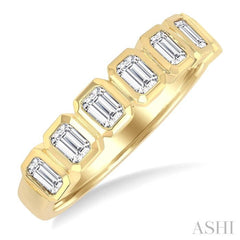 1 Ctw 7 Stone Bezel Set Emerald Cut Diamond Fashion Band in 14K Yellow Gold