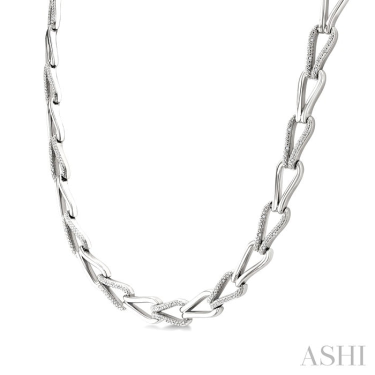 1/4 Ctw Round Cut Diamond Bold Knot Link Fashion Necklace in Sterling Silver