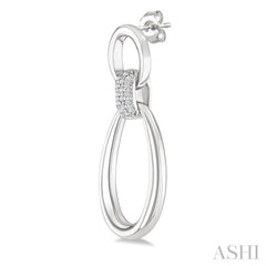 1/10 Ctw Oval Shape Link Round Cut Diamond Fashion Earrings in Sterling Silver