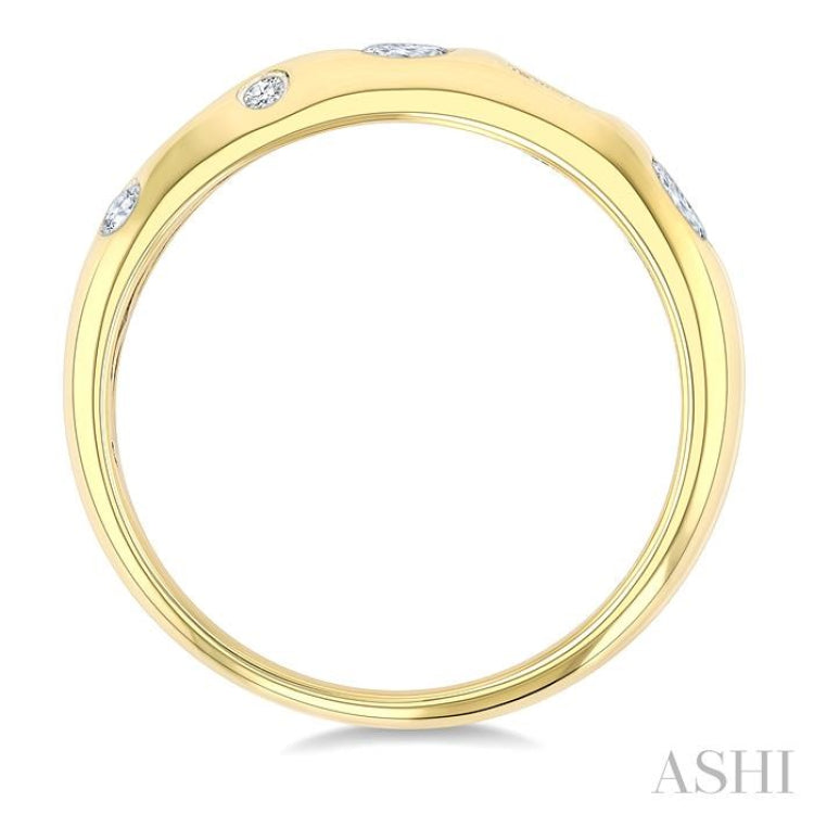 1/3 Ctw Bezel Set Mixed Cut Diamond Mosaic Fashion Band in 14K Yellow Gold